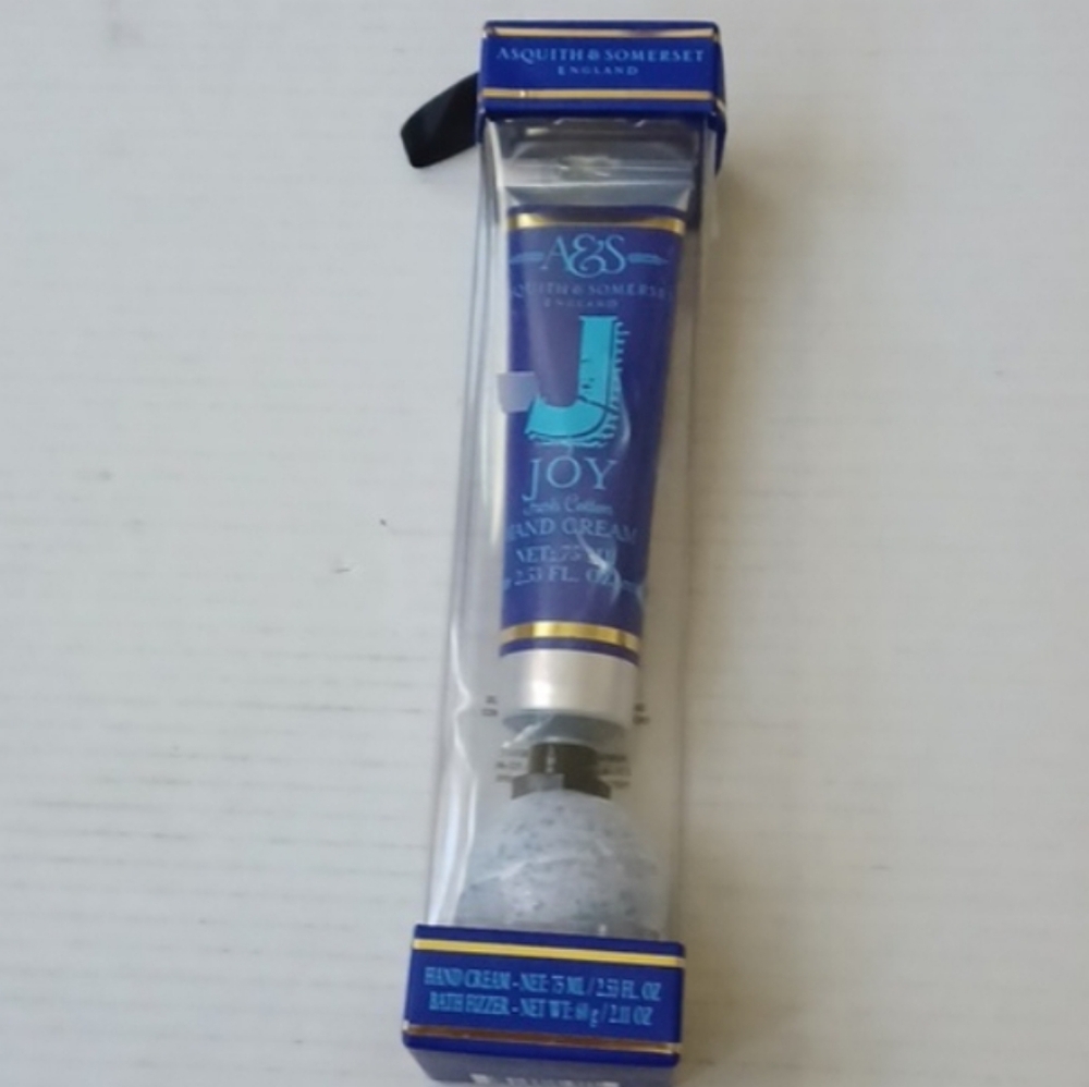 4/$40 New Asquith & Somerset Joy Hand Cream & Bath Fizzer Gift Set